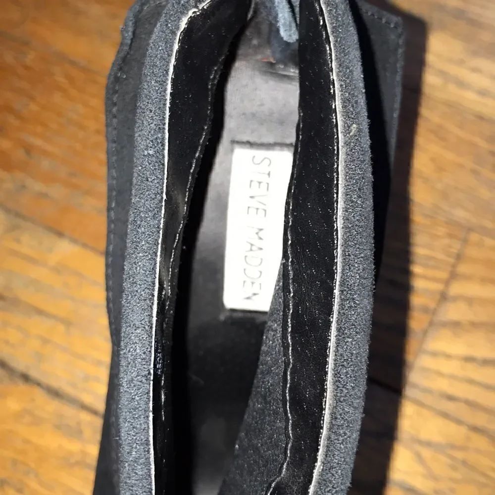 ✨Steve Madden P Cherli Black Suede Studded Booties - Picture 2 of 4